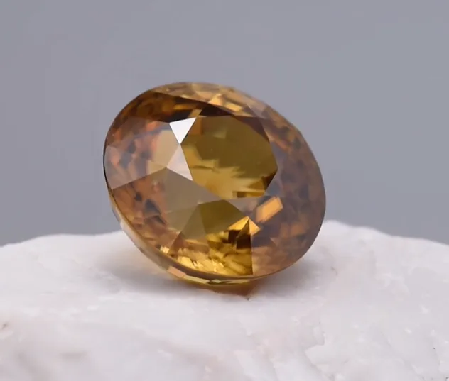 Zircon(जरकन) gemstone